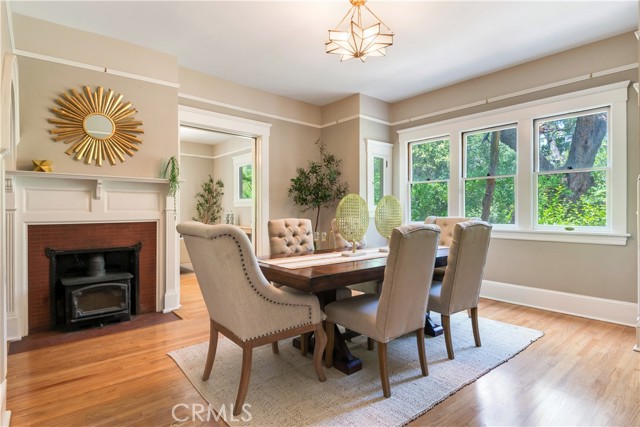 16 Campbell Avenue, Redlands CA: https://media.crmls.org/medias/0442b79c-4bd7-4c22-a466-afeb1514ce4a.jpg