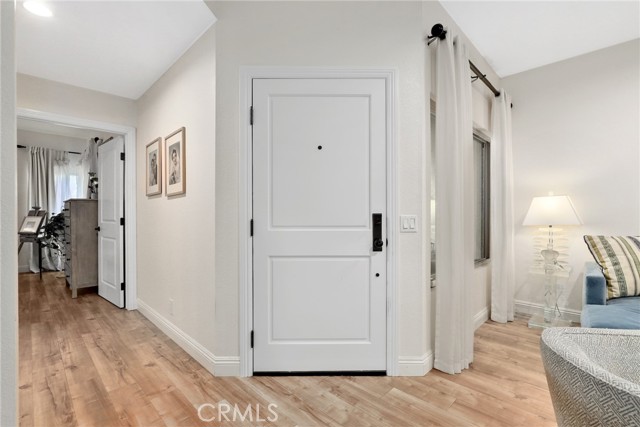 Detail Gallery Image 5 of 33 For 655 via Colinas, Thousand Oaks,  CA 91362 - 2 Beds | 2 Baths