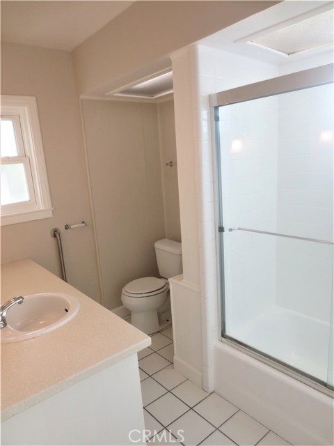 254 Cypress Drive, Laguna Beach CA: https://media.crmls.org/medias/04433648-914b-45e4-ad8a-8199118d4038.jpg