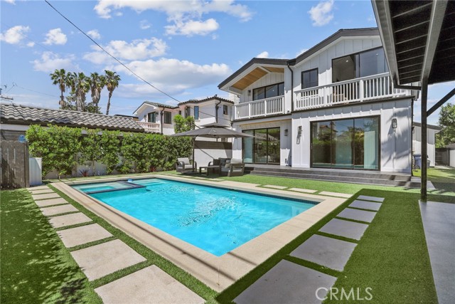 535 N Sierra Bonita Avenue, Los Angeles CA: https://media.crmls.org/medias/0443bb0b-d35a-4b22-81ec-90d40856dfc0.jpg