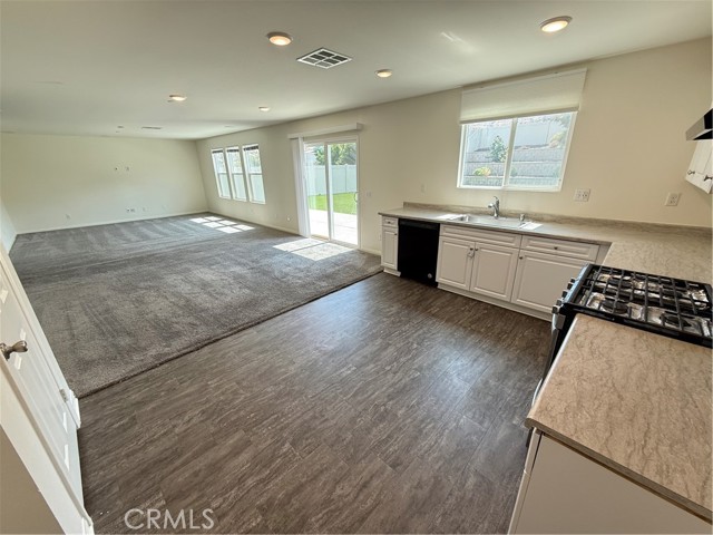 672 Suukat Court, San Jacinto CA: https://media.crmls.org/medias/0443bf73-dcdf-41c5-8e2a-825b00b7a42a.jpg