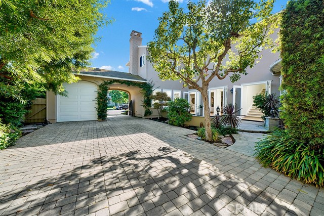 0443cbab 6af0 4c4a Aab2 84099ec66535