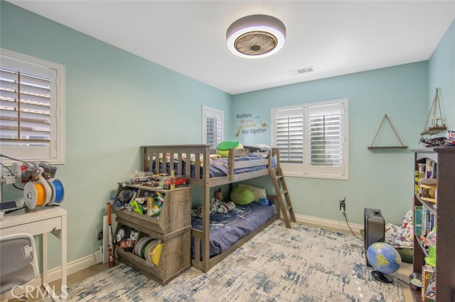 Detail Gallery Image 19 of 45 For 24137 Tango Dr, Valencia,  CA 91354 - 4 Beds | 3 Baths