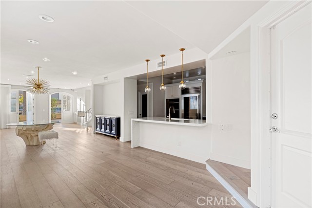 Detail Gallery Image 7 of 24 For 504 Marguerite Ave, Corona Del Mar,  CA 92625 - 3 Beds | 2/1 Baths