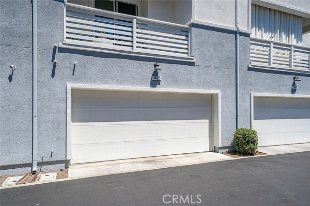1425 W Sunrise Lane, San Pedro CA: https://media.crmls.org/medias/04455494-1513-48fe-b938-09930380ae9e.jpg