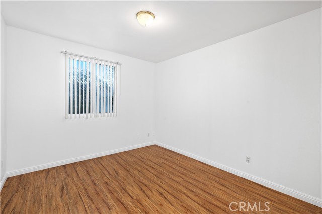 Detail Gallery Image 16 of 39 For 4845 Elmwood #C,  Los Angeles,  CA 90004 - 3 Beds | 3 Baths