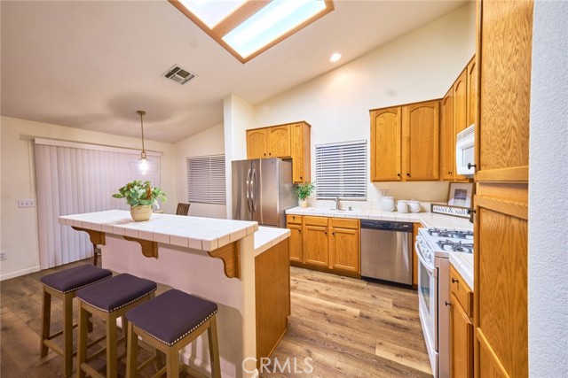 Detail Gallery Image 8 of 30 For 343 Silva Dr, Atwater,  CA 95301 - 4 Beds | 2 Baths