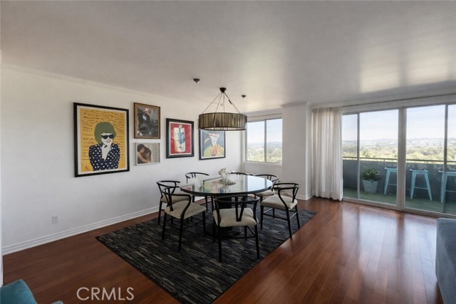 Detail Gallery Image 4 of 11 For 865 Comstock 16a,  Los Angeles,  CA 90024 - 2 Beds | 2 Baths