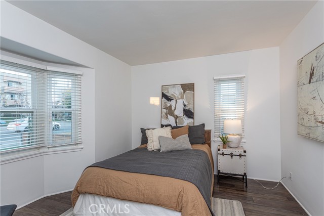 Detail Gallery Image 15 of 46 For 352 W Alameda Ave, Burbank,  CA 91506 - 3 Beds | 2 Baths