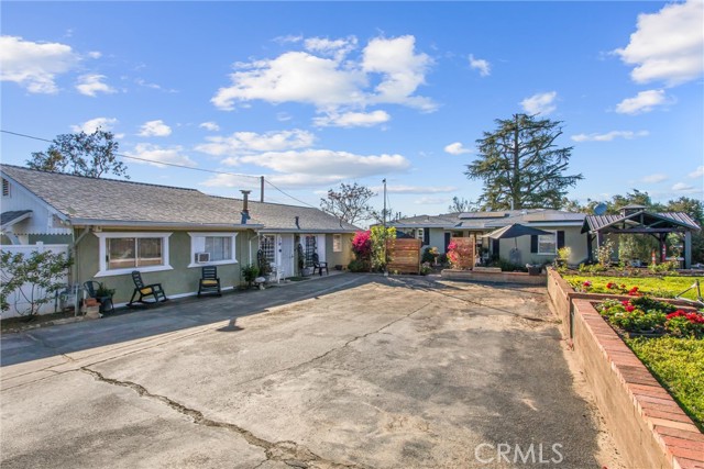 Detail Gallery Image 3 of 35 For 33574 Washington Dr, Yucaipa,  CA 92399 - 6 Beds | 4 Baths