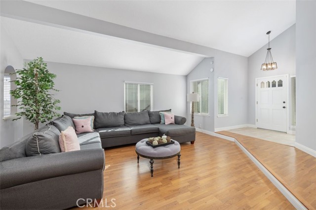 Detail Gallery Image 17 of 35 For 7810 Valley Flores Dr, West Hills,  CA 91304 - 3 Beds | 2 Baths