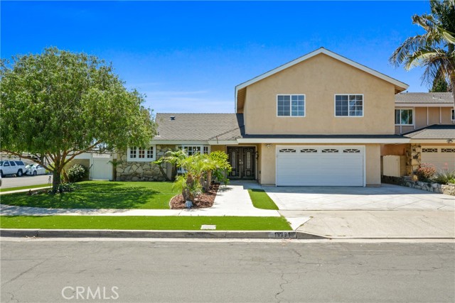 16091 Gold Circle, Huntington Beach CA: https://media.crmls.org/medias/0447b86b-b69a-431e-9119-67694996b0c5.jpg