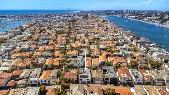 203 Via Ravenna, Newport Beach CA: https://media.crmls.org/medias/0447d743-909a-4eae-829b-dc4d0467e79c.jpg