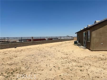 17623 Park Terrace Court, Victorville CA: https://media.crmls.org/medias/0447fbef-1dfb-425a-99e9-da4137dcd15d.jpg