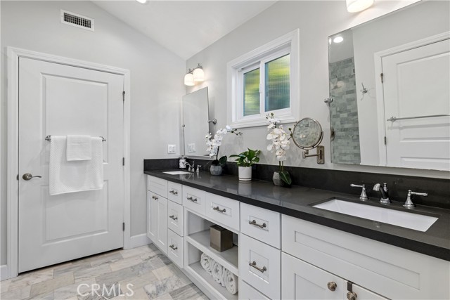 523 Juanita Avenue, Redondo Beach, California 90277, 5 Bedrooms Bedrooms, ,2 BathroomsBathrooms,Residential,Sold,Juanita,SB22083866