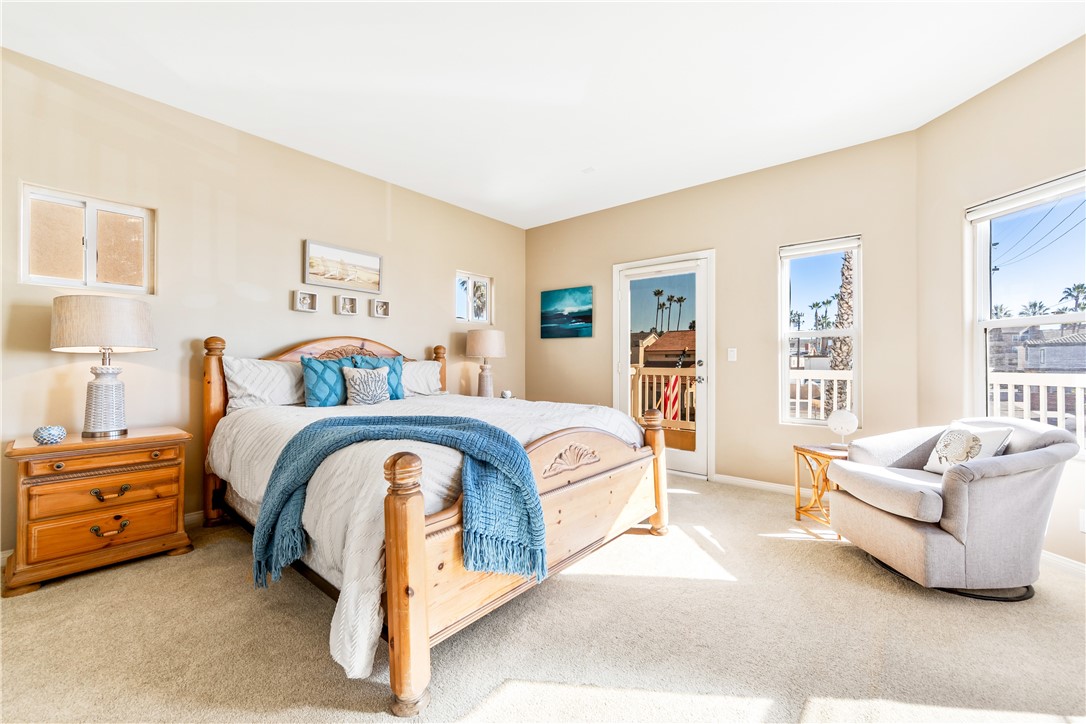 Detail Gallery Image 29 of 60 For 111 14th, Huntington Beach,  CA 92648 - 3 Beds | 2/1 Baths