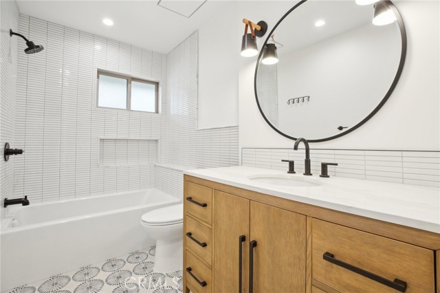 Detail Gallery Image 18 of 31 For 1147 Charleston, Costa Mesa,  CA 92626 - 4 Beds | 2 Baths