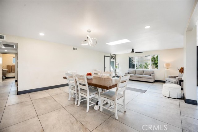 Detail Gallery Image 18 of 39 For 10220 Balmoral Ct, Riverside,  CA 92503 - 3 Beds | 2 Baths