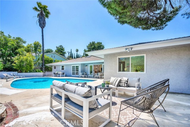 Detail Gallery Image 29 of 35 For 16706 Alginet Pl, Encino,  CA 91436 - 4 Beds | 2/1 Baths