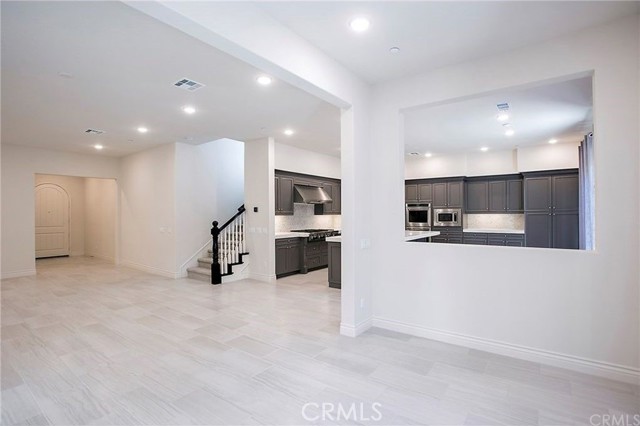 221 Geyser, Irvine CA: https://media.crmls.org/medias/044ad39d-e429-4115-b959-531828df1cea.jpg