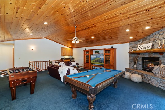 379 Fawntrail Place, Big Bear Lake CA: https://media.crmls.org/medias/044aef66-da99-4ac9-9251-6514bd43c35a.jpg