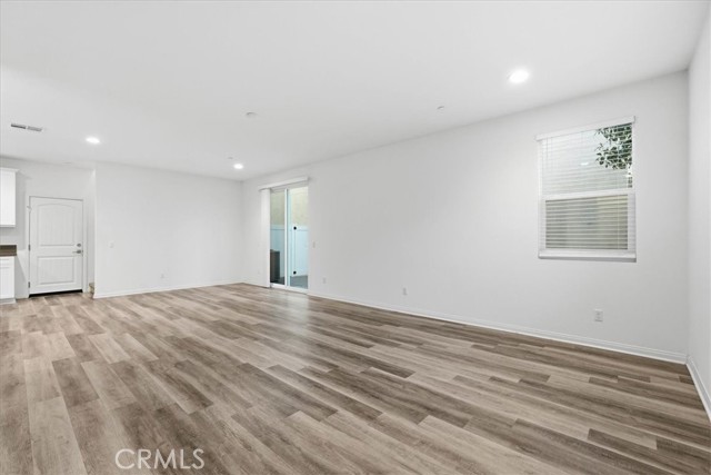 Detail Gallery Image 5 of 37 For 1207 Garnet Ct, Colton,  CA 92324 - 3 Beds | 2/1 Baths