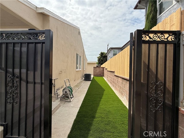 Detail Gallery Image 9 of 40 For 6161 Orange Ave, Long Beach,  CA 90805 - 3 Beds | 1/1 Baths
