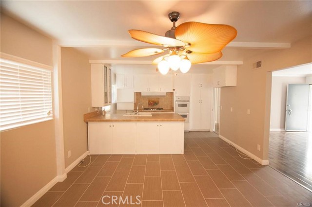 Detail Gallery Image 15 of 18 For 12162 Fieldgate, Garden Grove,  CA 92841 - 4 Beds | 3 Baths