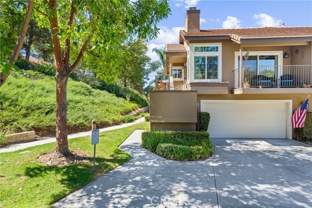 719 S Glenhurst Dr, Anaheim Hills, CA 92808