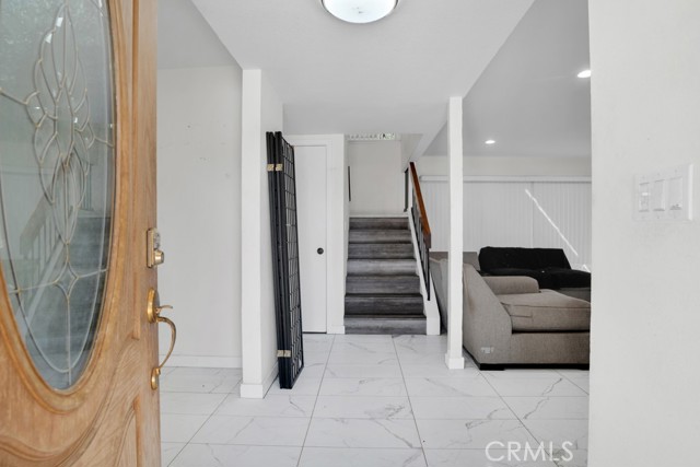 2491 Castlemont Court North photo 4
