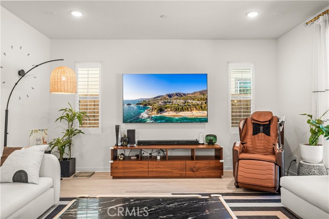 5 Bed Home for Sale in Ontario, California