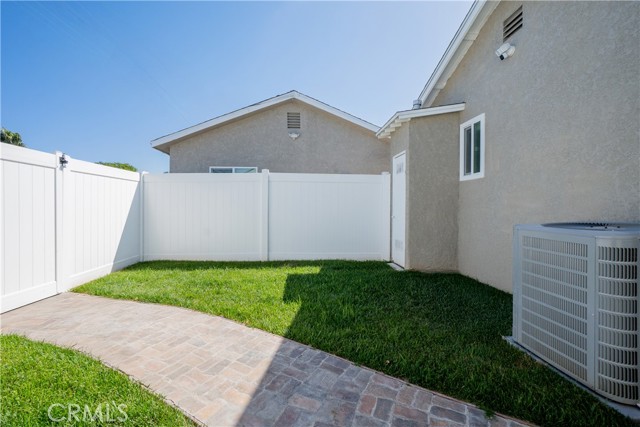 Detail Gallery Image 74 of 75 For 12748 Paramount Bld, Downey,  CA 90242 - 6 Beds | 3 Baths