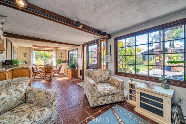 1907 Gates Avenue, Redondo Beach, California 90278, 2 Bedrooms Bedrooms, ,2 BathroomsBathrooms,Residential,Sold,Gates,PV21127112
