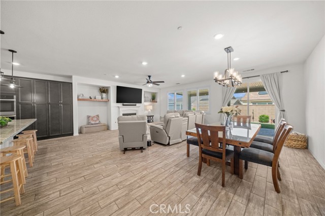 Detail Gallery Image 14 of 61 For 11066 Guffey Ranch Way, Corona,  CA 92883 - 4 Beds | 2 Baths