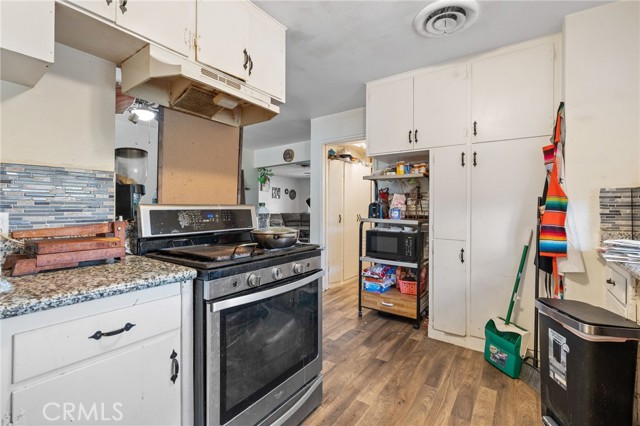 Detail Gallery Image 12 of 28 For 304 Adams St, Taft,  CA 93268 - 3 Beds | 2 Baths