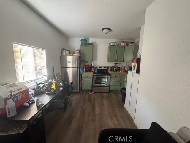 Detail Gallery Image 6 of 7 For 38738 36th St, Palmdale,  CA 93550 - 3 Beds | 2 Baths