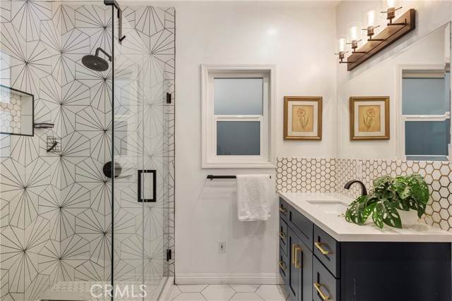 9570 Amoret Drive, Tujunga CA: https://media.crmls.org/medias/0450cf9f-7deb-4771-b126-581654f9ceec.jpg
