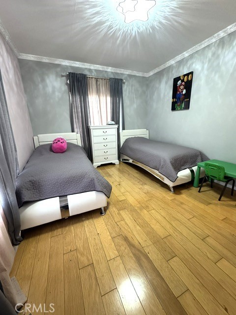 https://media.crmls.org/medias/045114f2-5e9a-4d5e-84bd-038cce114adb.jpg?preset=X-Large