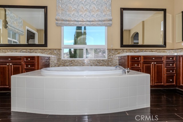 3811 Belgian Lane, Yorba Linda CA: https://media.crmls.org/medias/04532953-4a28-4050-b87e-df4aa74894ce.jpg
