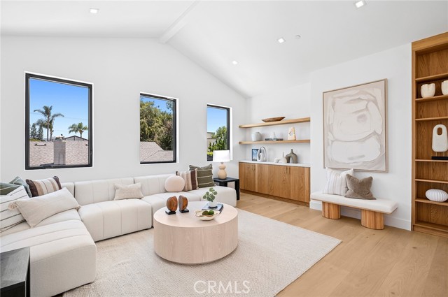 Detail Gallery Image 23 of 35 For 281 Santo Tomas Ave, Costa Mesa,  CA 92627 - 4 Beds | 4/1 Baths