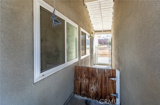 Detail Gallery Image 17 of 17 For 870 Falcon Ln, Redlands,  CA 92374 - 4 Beds | 2 Baths