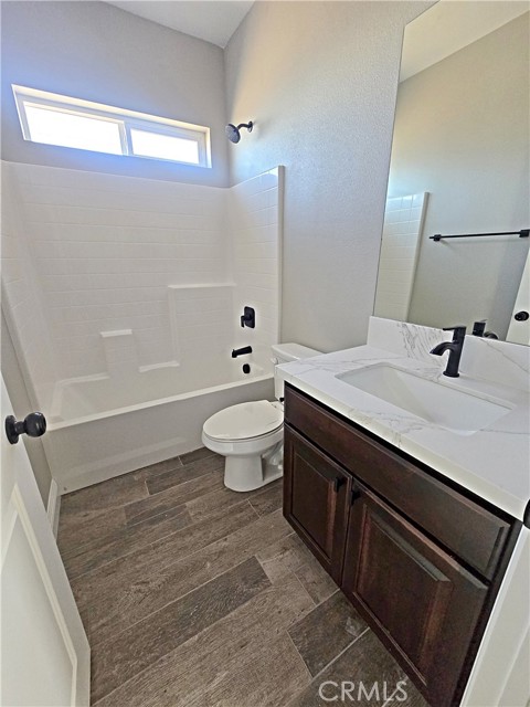 22645 El Centro Court, Apple Valley CA: https://media.crmls.org/medias/0454e422-82cd-4a59-a1f6-779141988892.jpg