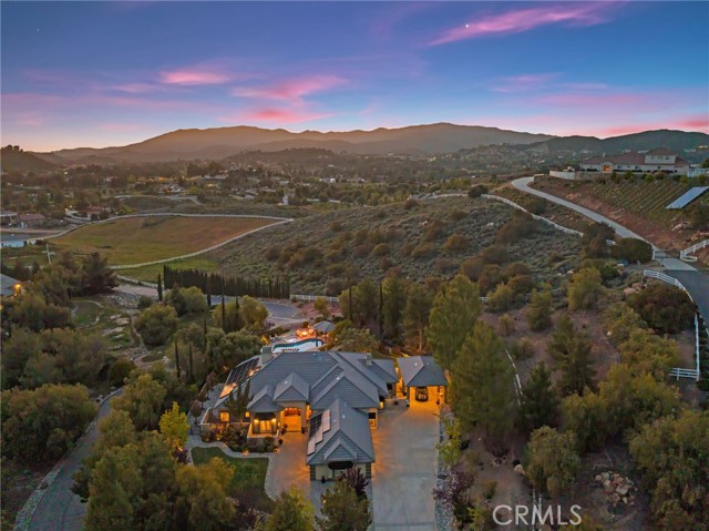 38565 Celine Cove, Murrieta CA: https://media.crmls.org/medias/0455101f-f3c2-4dcb-9b93-bf3e03648b65.jpg