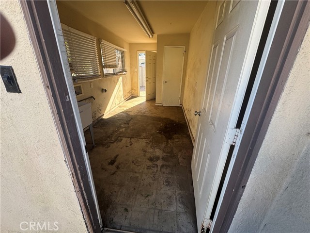 Detail Gallery Image 5 of 8 For 10600 Hildreth Ave, South Gate,  CA 90280 - 2 Beds | 1 Baths