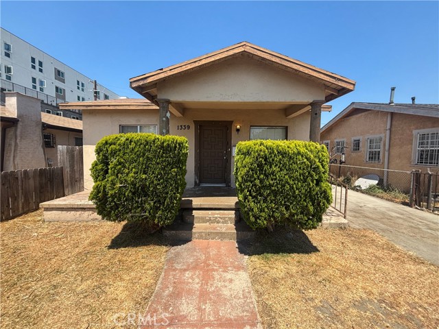 1339 W 66th Street, Los Angeles CA: https://media.crmls.org/medias/04564467-f50f-4906-af17-733e47df9f66.jpg
