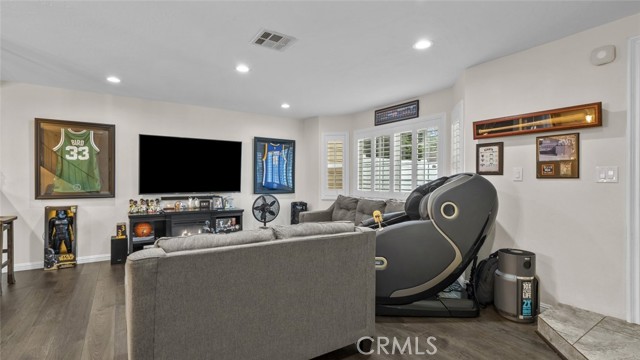 14200 Polk Street photo 7