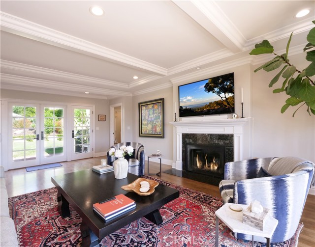1300 Granvia Altamira, Palos Verdes Estates CA: https://media.crmls.org/medias/04587401-c7c0-467d-b0fe-0ff3f5cafd77.jpg