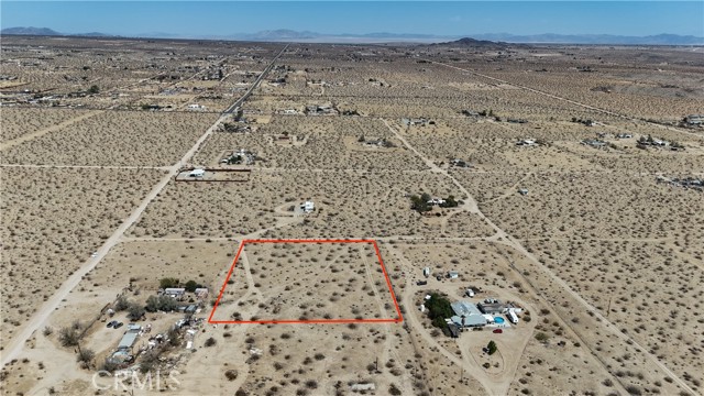 760 Carmel Street, Joshua Tree CA: https://media.crmls.org/medias/0458954f-d61e-4250-a425-6353e7ba9b88.jpg