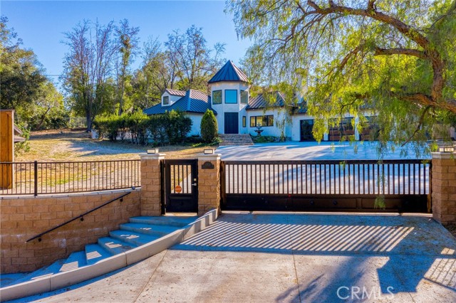 Detail Gallery Image 3 of 72 For 10533 Morada, Orange,  CA 92869 - 4 Beds | 4/1 Baths