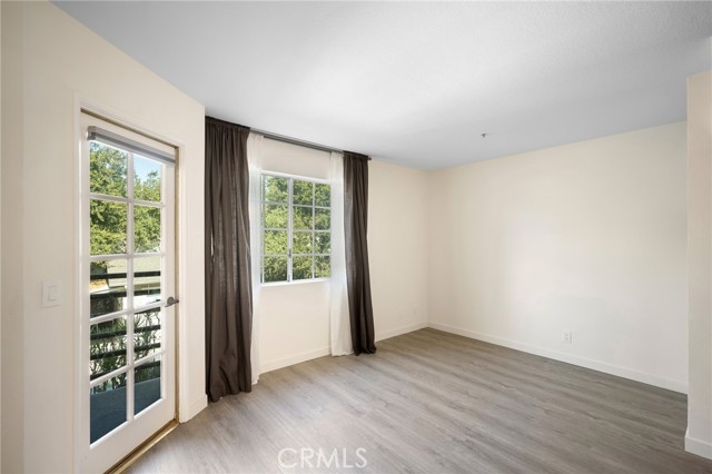 Detail Gallery Image 9 of 29 For 537 N Adams St #207,  Glendale,  CA 91206 - 2 Beds | 2/1 Baths